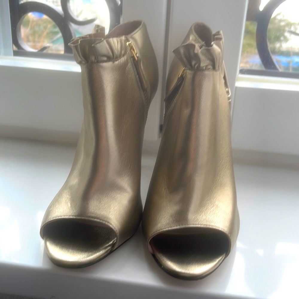 James Chan peep toes heeled gold booties